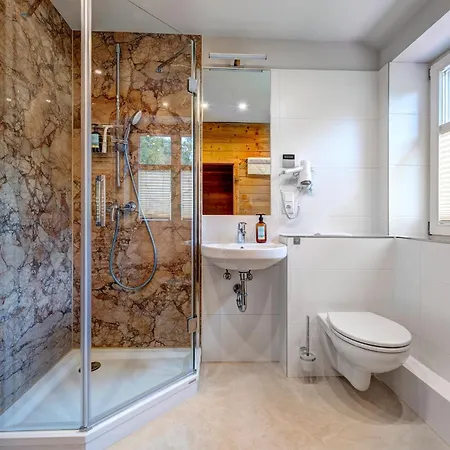 Duenenhaeuser Unserusedomde Ca80qm Mit Privater Sauna Und Kamin Parkplatz Direkt Am 8i3 公寓 *